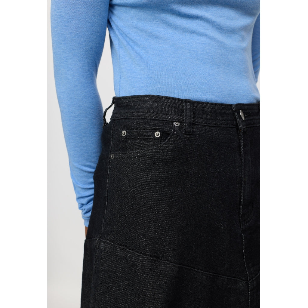 Soft Rebels Jennie Midi Nederdel Denim Sort