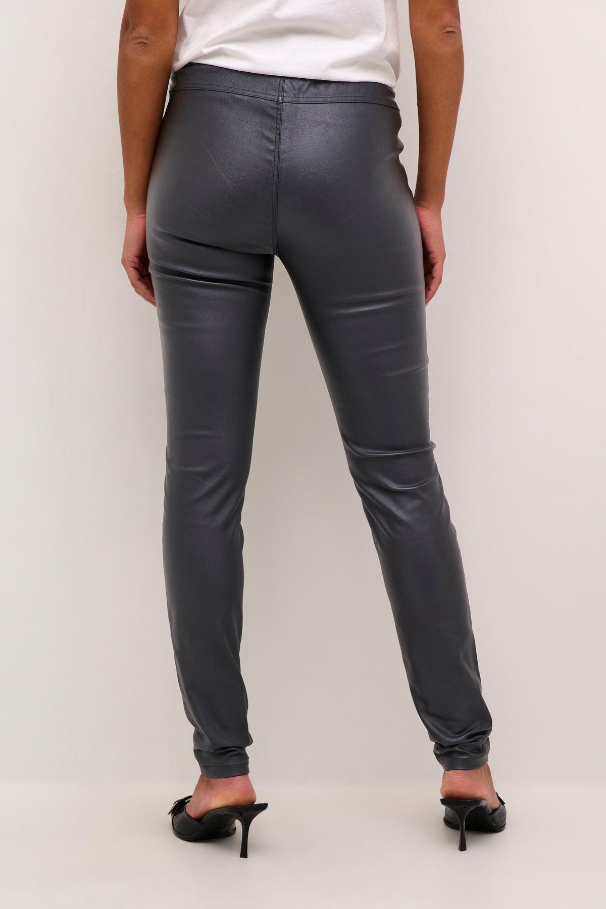 KAFFE Ada Leggings Coated Oyster Sort