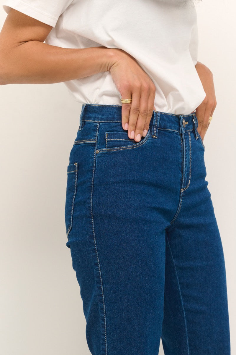 KAFFE Vicky Straight Jeans Medium Blå Denim
