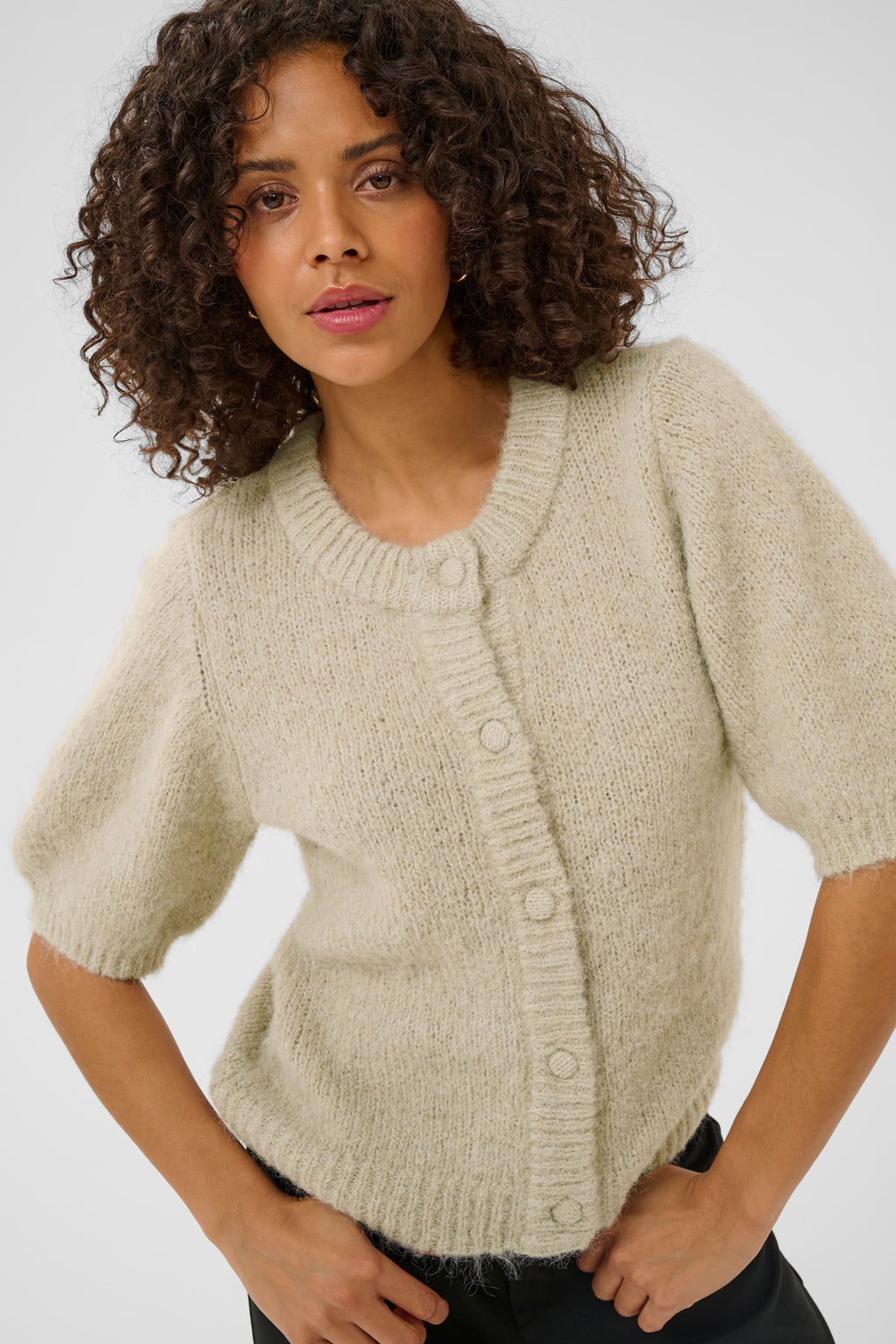 KAFFE Emelie Cardigan Feather Grå
