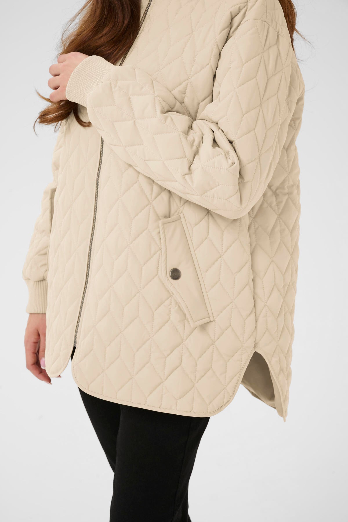 KAFFE Leila Quilt Jakke Feather Grå