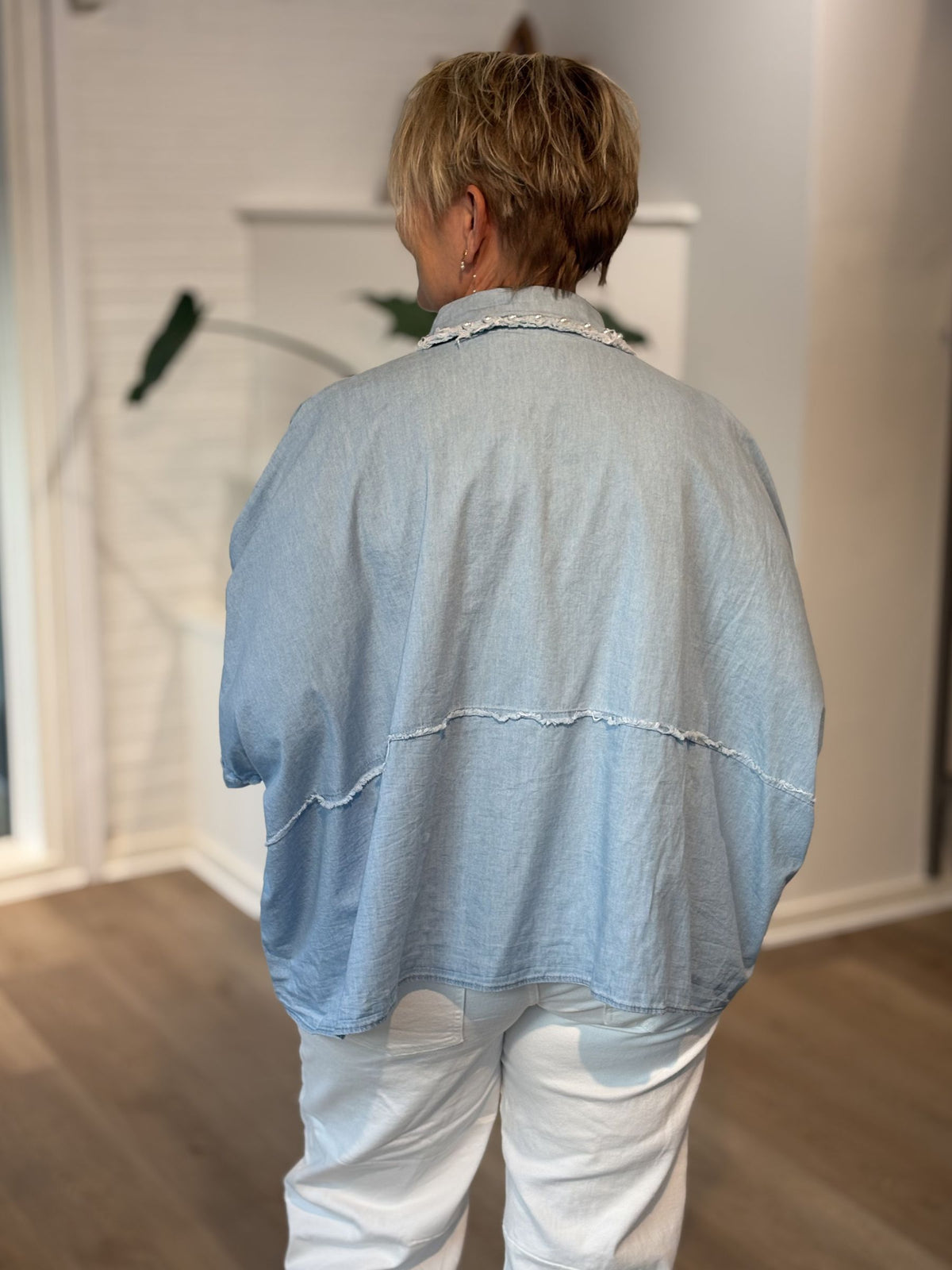 Sexy Woman Skjorte Bryst Broderi Denim Blå