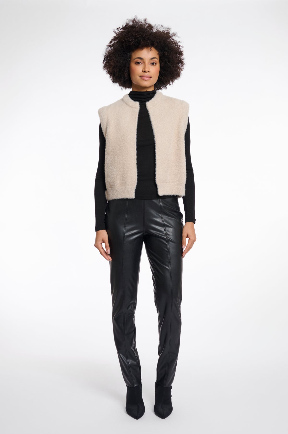 RINO & PELLE Elona Vest Short Stone