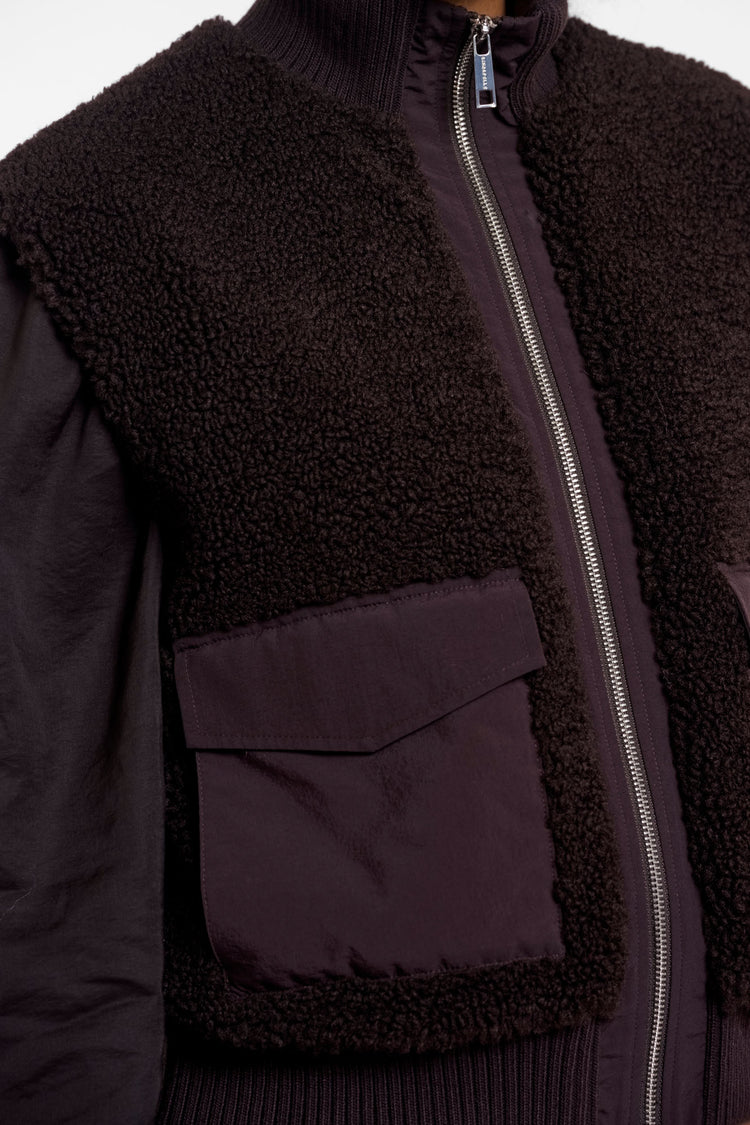 RINO & PELLE Suzo Vest Teddy Peated Mørk Brun