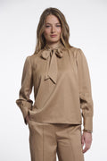 RINO & PELLE Bryanna Bluse Bow Tie Neck Sahara Desert